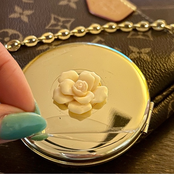 NEW Dolce & Gabbana Limited Edition Compact Mirror Foldable Gold Ceramic Flower - Picture 4 of 10